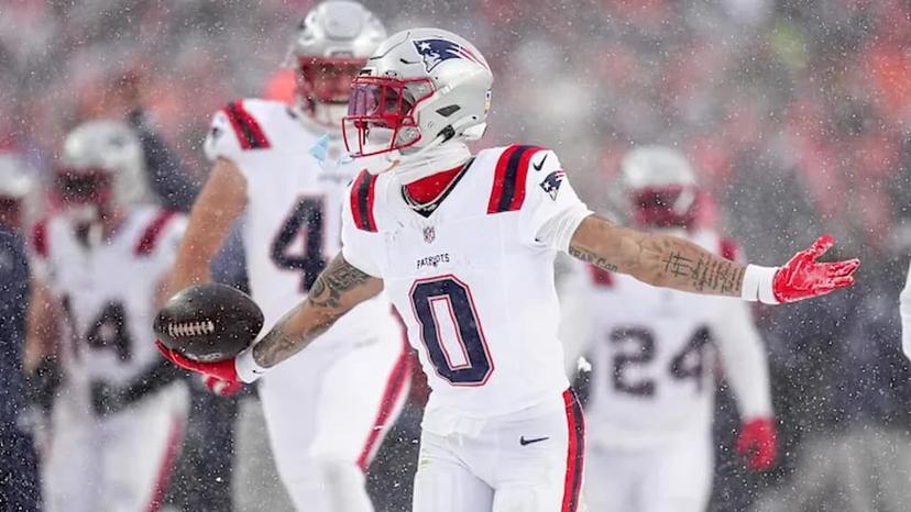 New England Patriots cornerback Christian Gonzalez (#0)